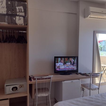 Aparthotel Golden Dolphin Express à Caldas Novas Extérieur photo