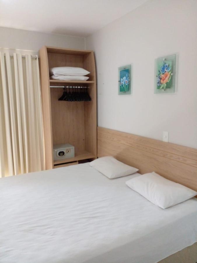 Aparthotel Golden Dolphin Express à Caldas Novas Extérieur photo